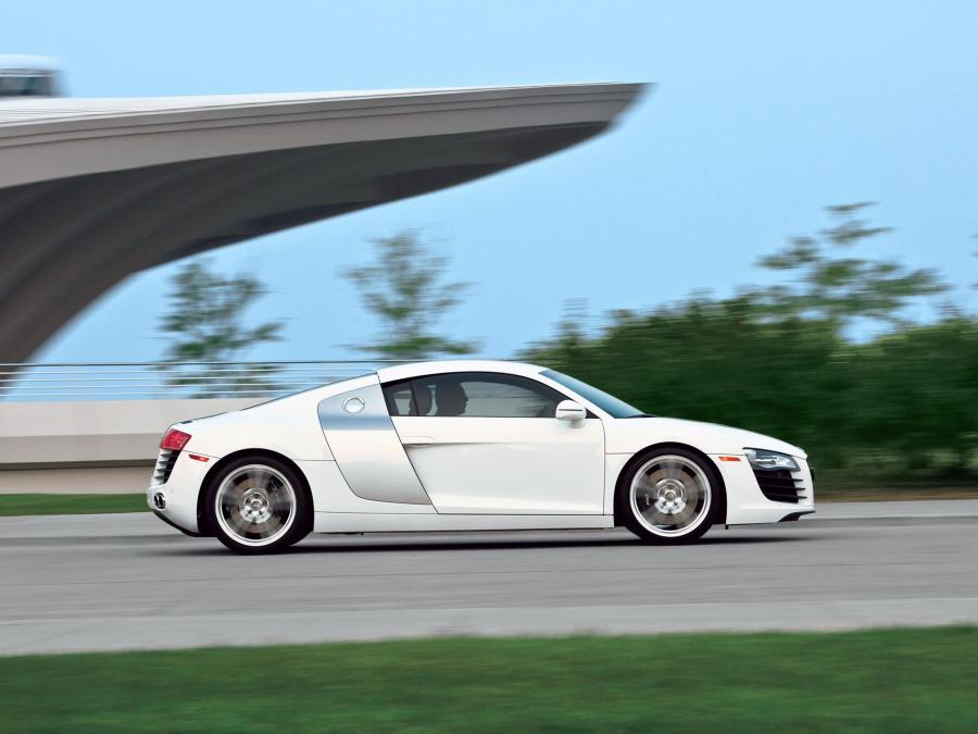  Audi R8 2007 года  (NA) (фото 10 из 31)